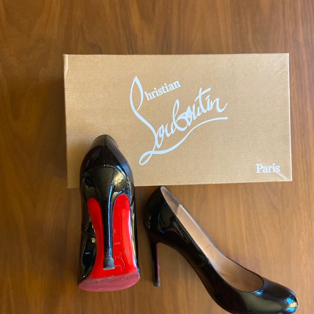 Christian Louboutin Paris Simple Pump stiletto